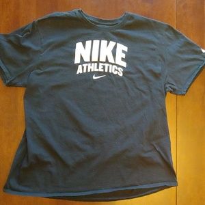 Men's Nike shirt